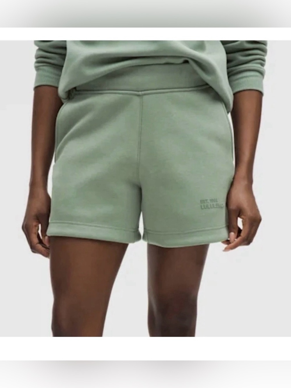Lululemon Women's Heavyweight Fleece Sweatshort 5 Green Pockets M NWT